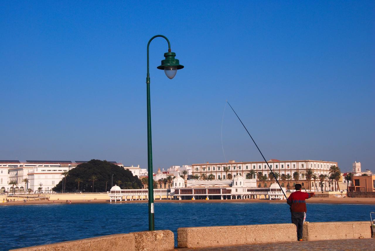 Apartamentos La Caleta De Cádiz Kültér fotó